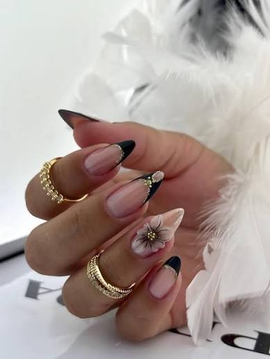 Nail Art de Efeito com glitter e texturas